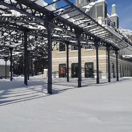 Collarada Avairent Estacion * Canfranc