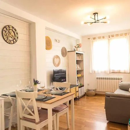 Apartment Collarada Avairent Estacion