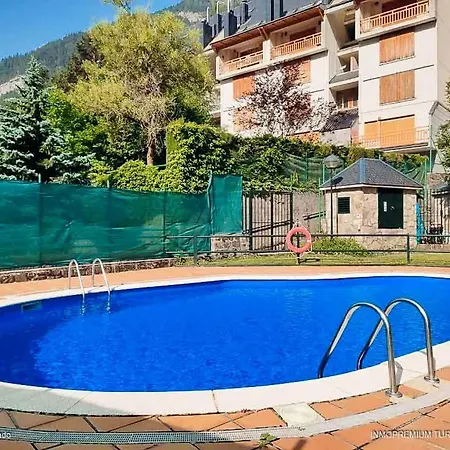 Apartment Collarada Avairent Estacion